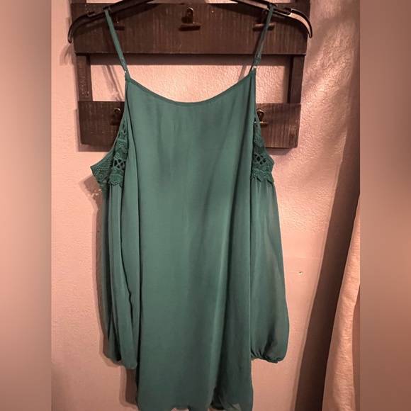 City Triangles Women’s Cold Shoulder Dress - Picture 8 of 8